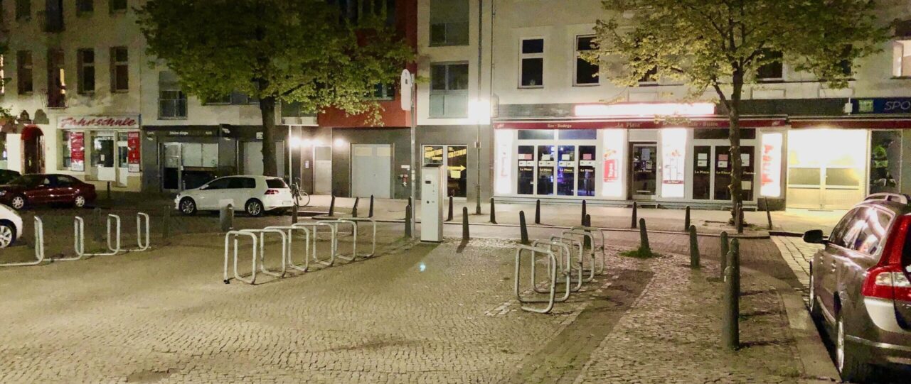 Furt für Zufußgehende, Krumme Straße