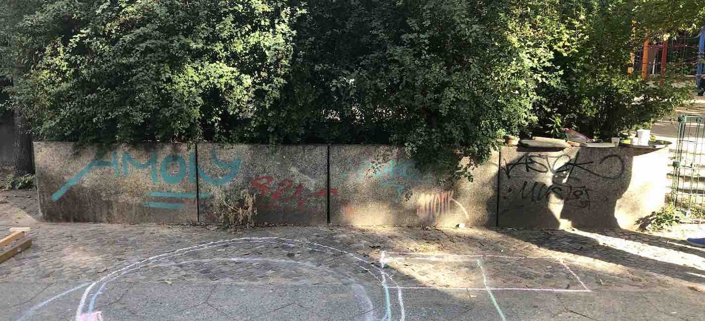 Die Kreidezeichnungen für den zukünftigen Standort am Spielplatz in der Goethestraße